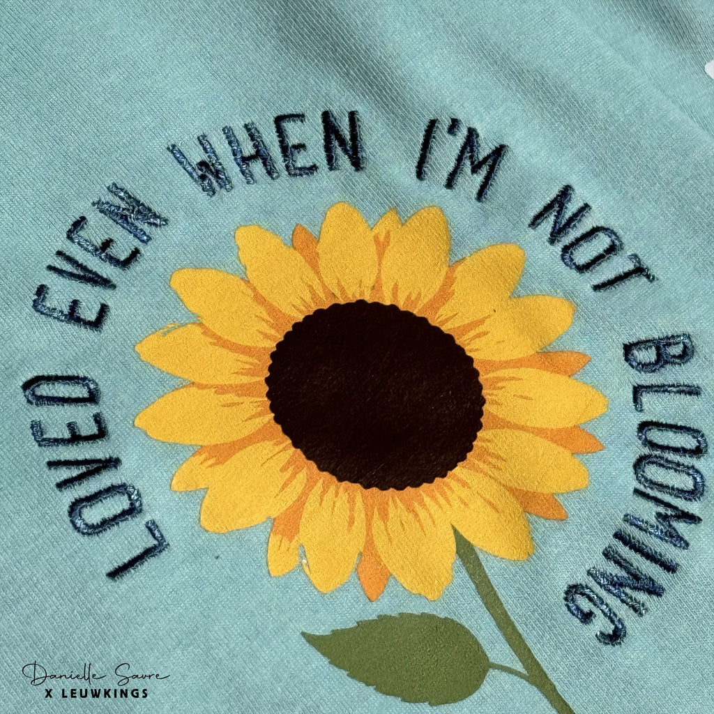 T-shirt Deserve to be loved