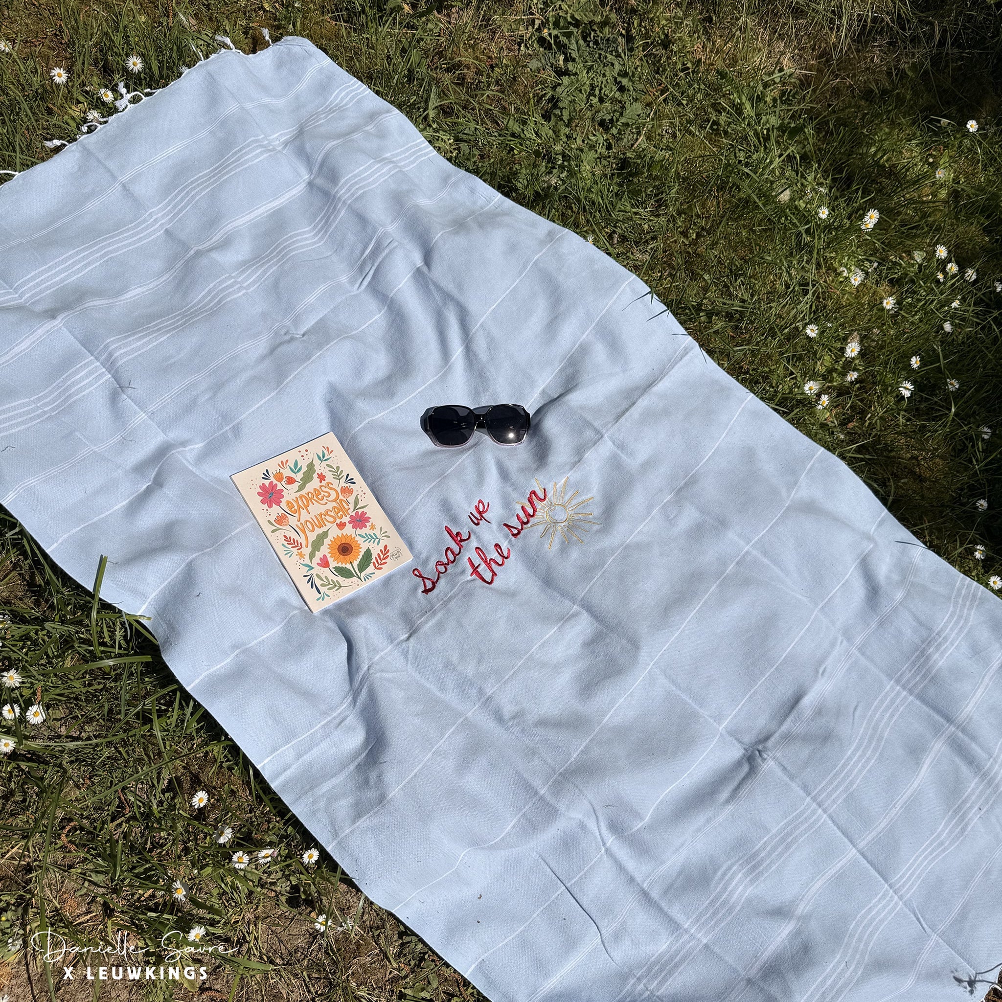 Lightweight beach towel